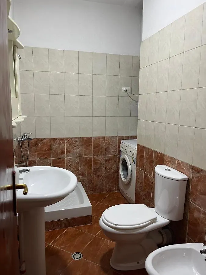Aura Skanderbeg Square Apartments 티라나