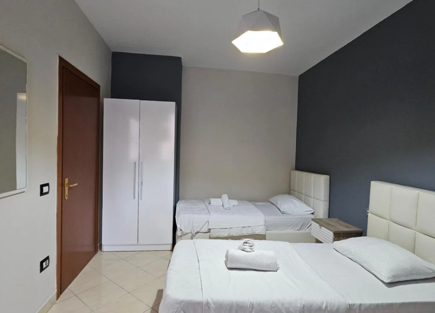 Aura Skanderbeg Square Apartments Tirana 0*,  Albanien