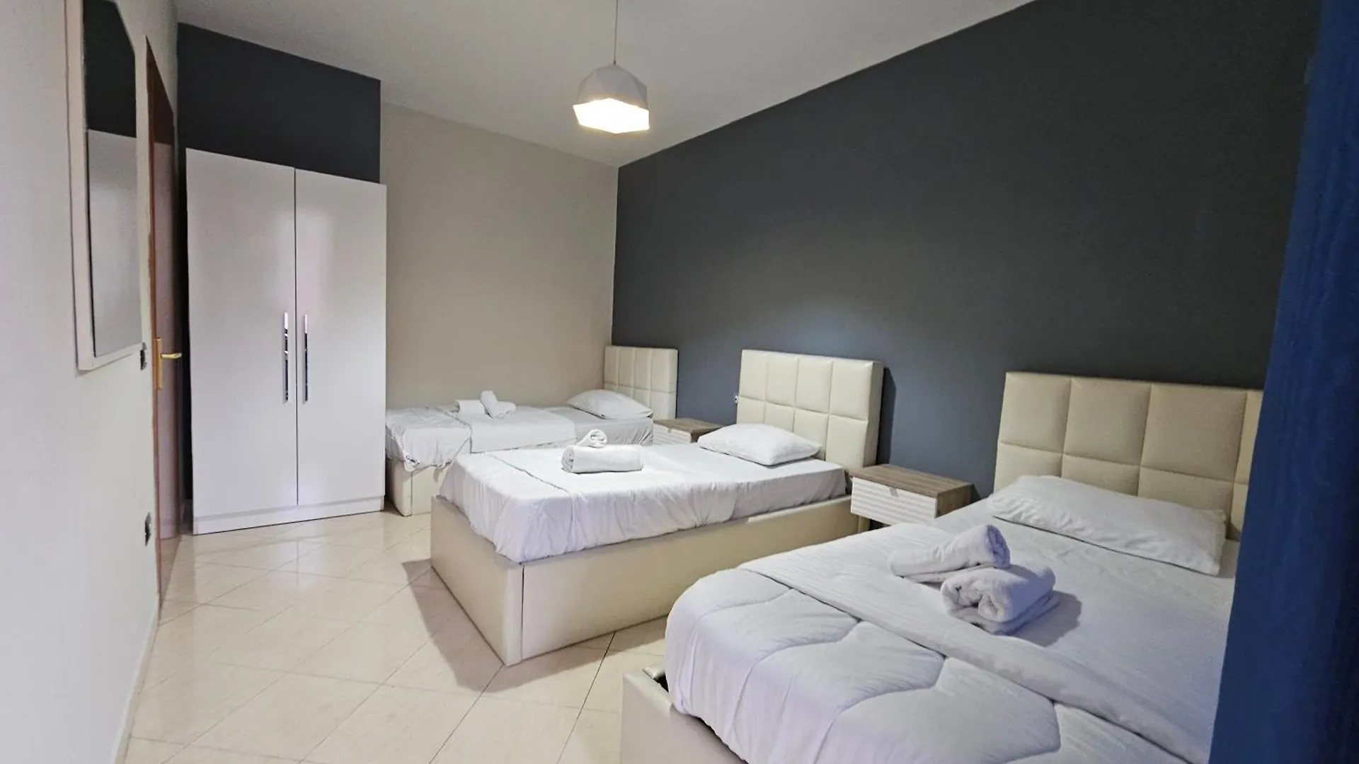 Aura Skanderbeg Square Apartments 티라나 0*,  알바니아
