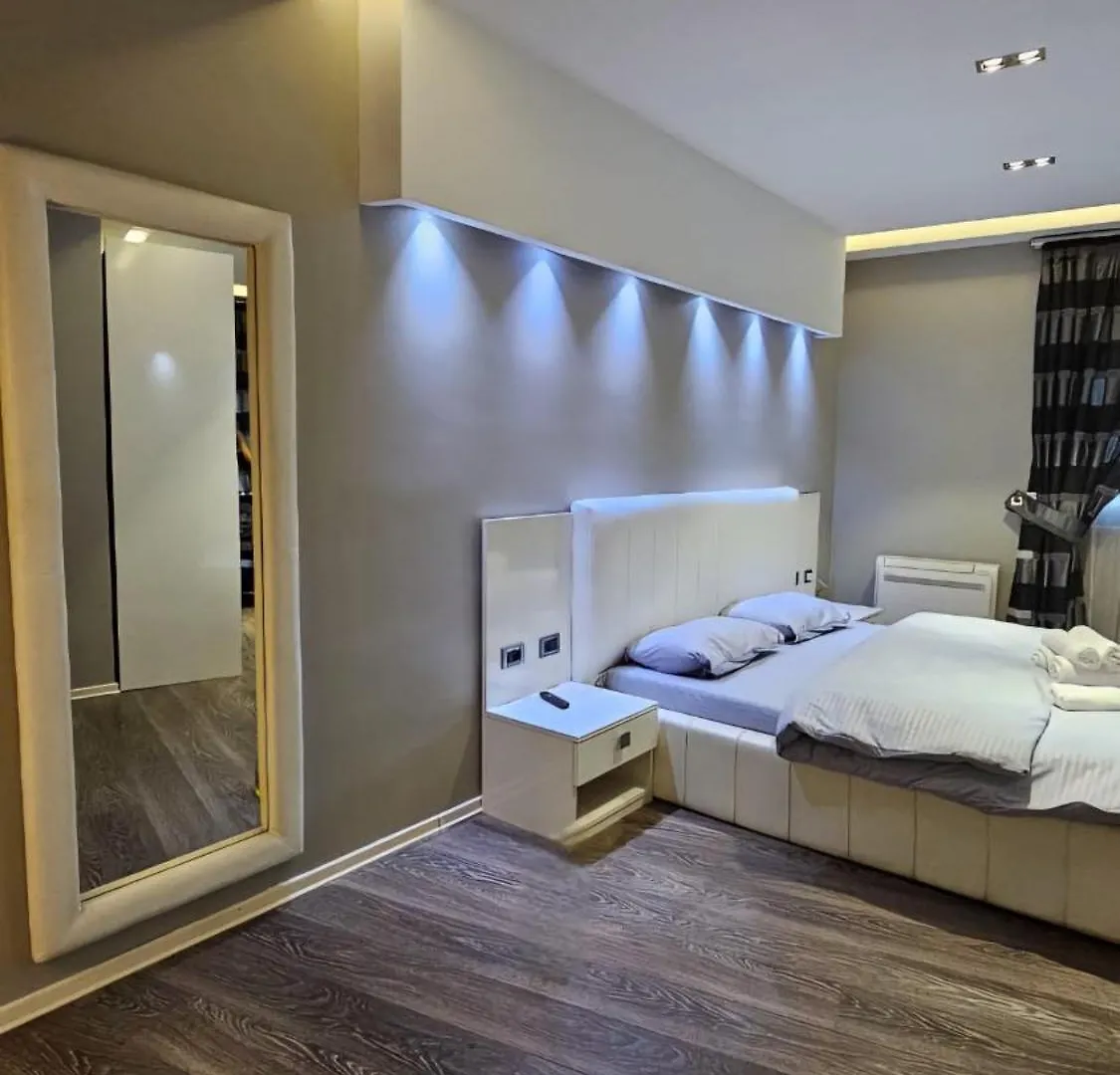 Aura Skanderbeg Square Apartments Tirana Albanien