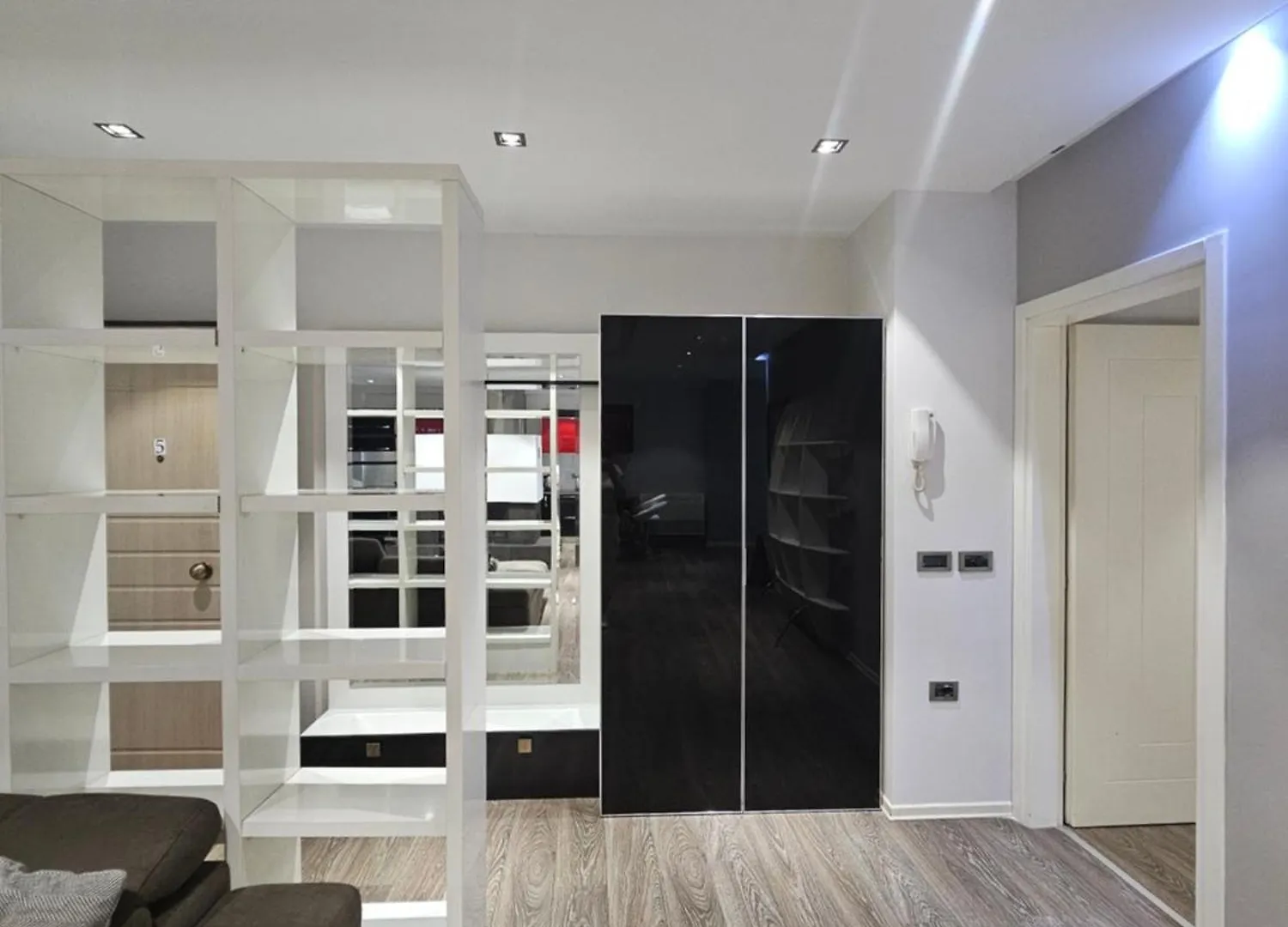 Aura Skanderbeg Square Apartments Tirana 0*,