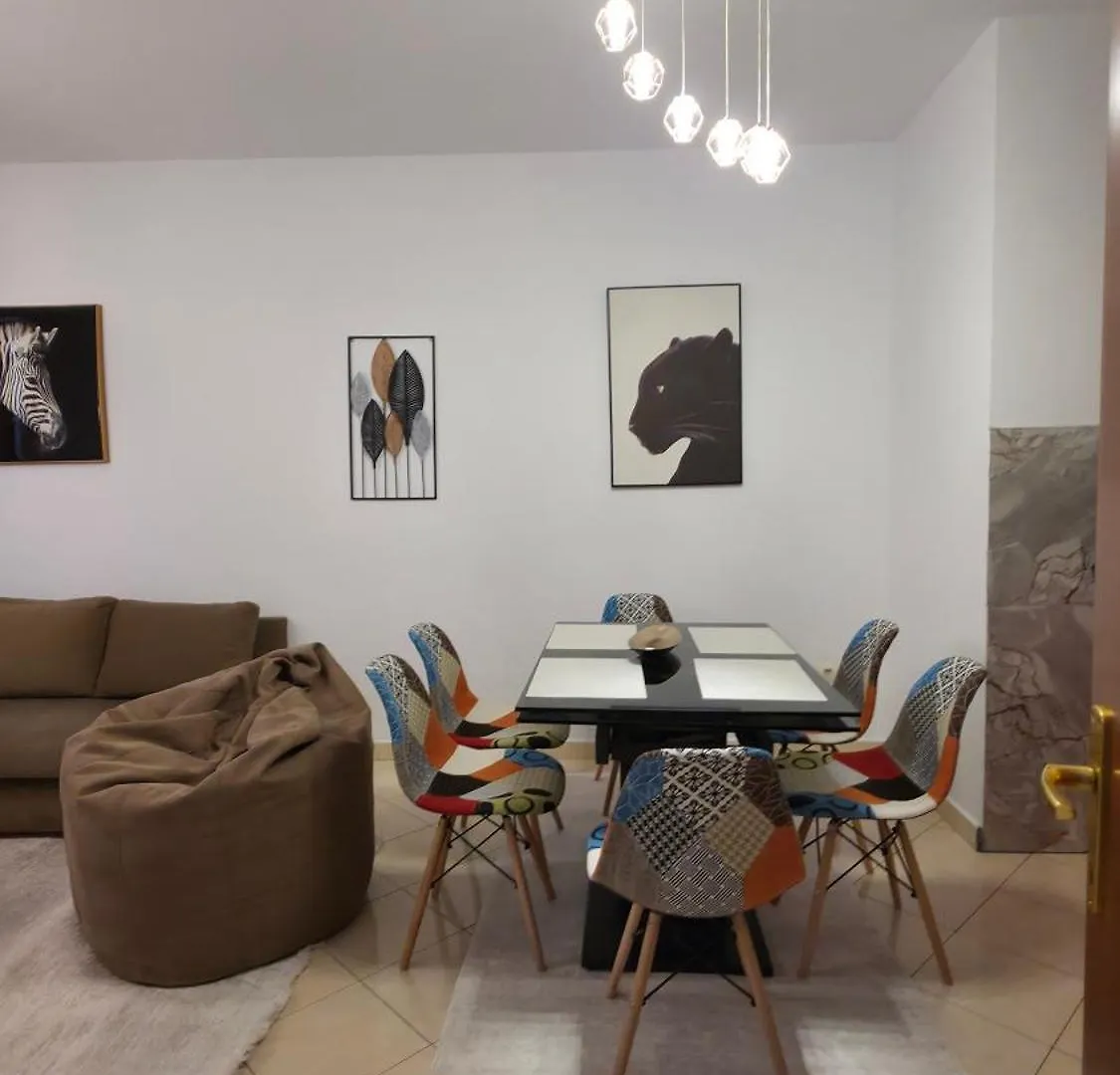 Aura Skanderbeg Square Apartments 티라나
