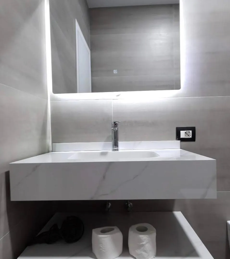Aura Skanderbeg Square Apartments 티라나